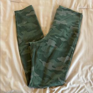 Old Navy Camo Balance Leggings